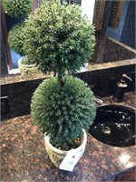 2 x bid decorative topiary 30" x 10" base
