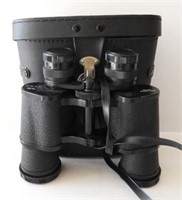 Bushnell 7 x 35mm binoculars in hard case
