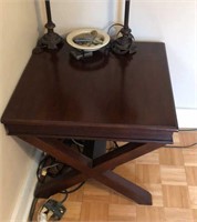 Wood End Table w/ Drawer