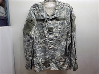 Mens Camo Army Jacket Size Medium-Long