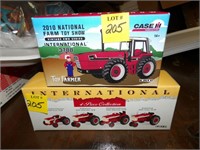 1/64th I.H. set & 2010 National show tractor