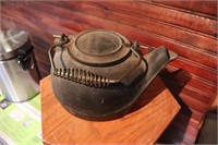 Heavy Cast Iron Pot with Lid