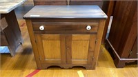 ANTIQUE COUNTRY WASHSTAND