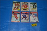 COLLECTION OF HOCKEY CARDS