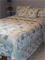 Lilac Bedding