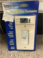 (2x bid) Digital Wall Plate Thermometer