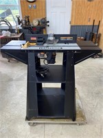 Craftsman router table w/ router- Like new!