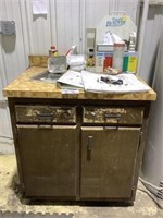 Base Cabinet, Cleaning Supplies