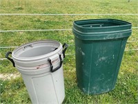 trash cans- no lids