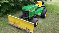 John Deere 400 Lawn Tractor w/Mower & Blade