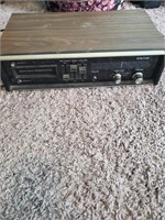 Craig 8 track stereo with speakers. Lights up