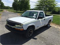 2002 Chevrolet S-10 Base 2WD