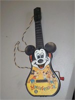 Mousegeteer junior 14" musical guitar, no music