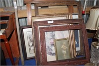 ASSORTED PICTURE FRAMES & PICTURES