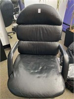 BLACK LEATHER CHAIR BLACK LEATHER OFFICE CHAIR.