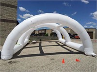 ARCHWAY INFLATABLE - WHITE NEEDS 6-10 AMP