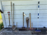 Pitch Fork, Shovels, Sledge Hammer, Pick