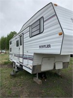 1998 Travel Aire Rustler 27.5' Travel Trailer