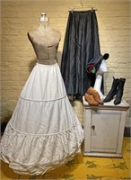 Collection Victorian Clothing & Accessories