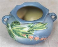 Roseville pottery vase - chipped