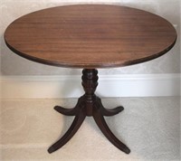 Duncan Phyfe oval table