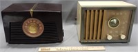 2 Radios: RCA Victor 75X12, RCA Victor 8X541