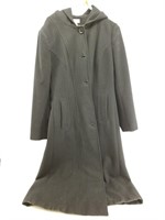 Ladies wool coat size med            (P 20)