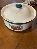 China Pearl Casuals Apple Lidded Casserole