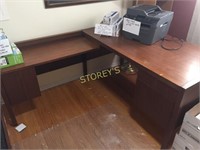 "L" Shaped Wood Desk - 5' x 6'