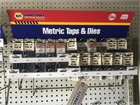 Metric Taps & Dies w/ Display /  New Dies & Taps