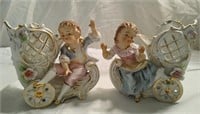 Lot of 2 victorian style decor