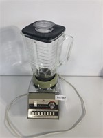 Vintage Oster Osterizer Blender in Avacado Green