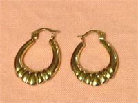 14K Gold Shrimp Pattern Hoop Earrings