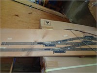 BOARD W MODEL TRAIN TRACK / G2