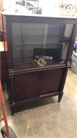 Cute Display Cabinet with Sliding Doors