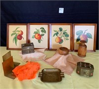 4 Fruit Pictures, Brass Items