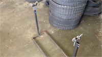 Axle roller stand