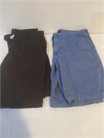2 men’s shorts size 35/36