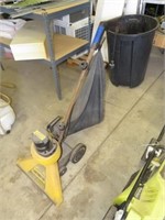 Lawn Master Lawn Vacuum Mulcher Combo w/ Bag