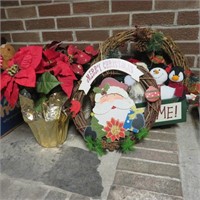 Christmas Wreaths & Flowers