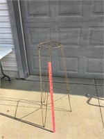 Tall Wirey Plant Stand