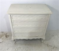 Chest of drawers - Cómoda