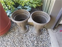 2 plastic planters and garden supplies 20x14D