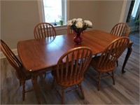 73x46 dining room table with 6 chairs
