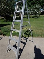 6' Step Ladder (Aluminum)