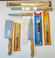 Assortment of eight kitchen knives