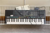 Yamaha PSS370 electronic keyboard