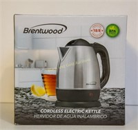 New in box Brentwood cordless electric kettle