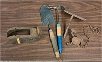 5 pieces of Vintage Tools. Trap & More. Ships