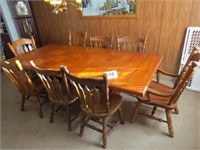 DINING ROOM TABLE W/8 CHAIRS